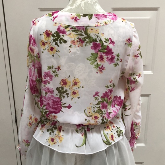 Floral top, sheer blouse. - Picture 5 of 7